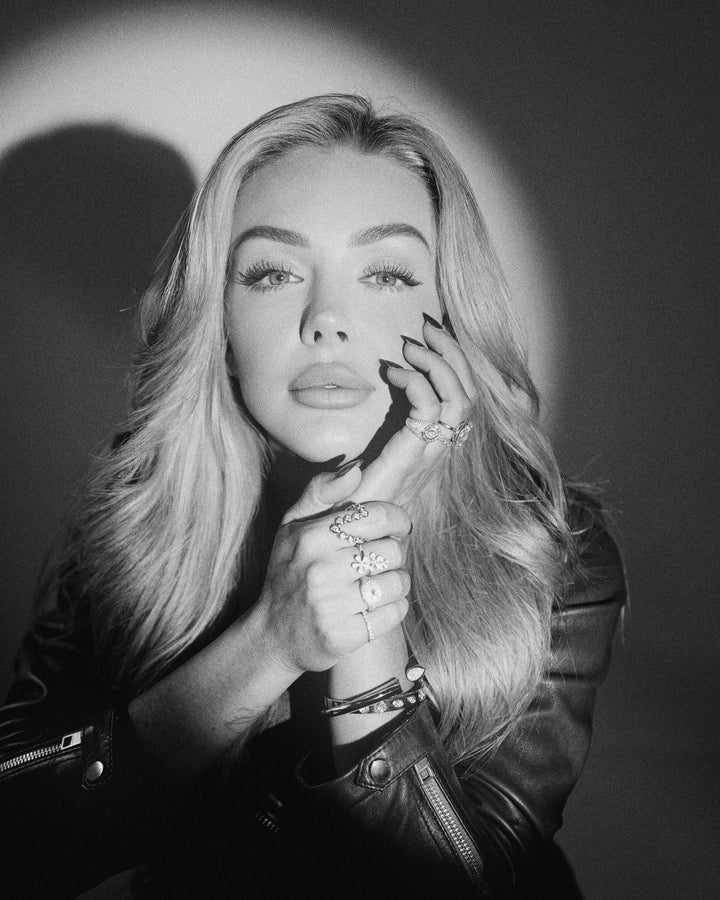 Bezel Curve Diamond Ring